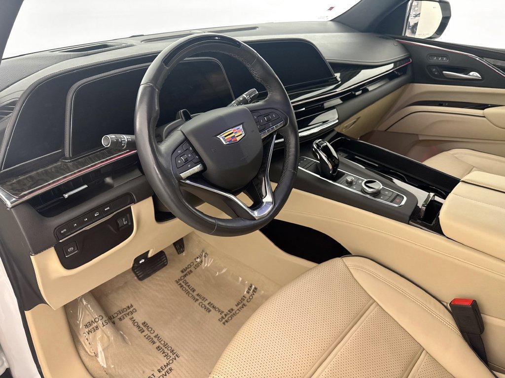 Used 2024 Cadillac Escalade ESV Premium Luxury AWD/4WD image 9