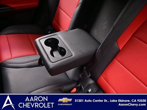 New 2025 Chevrolet Equinox EV RS FWD image 32