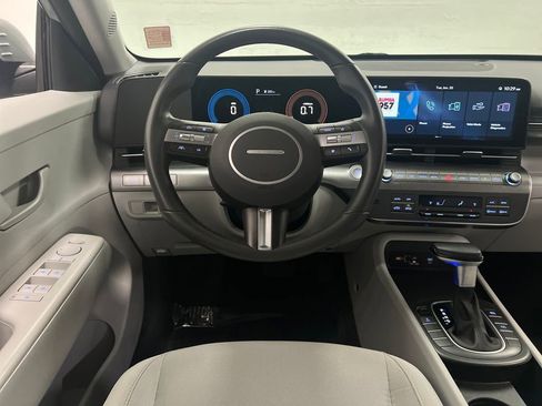 Used 2025 Hyundai Kona SEL image 15