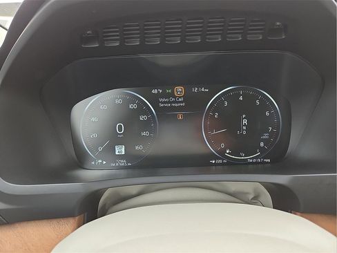 Used 2021 Volvo XC90 T6 Momentum w/ Advanced Package image 18