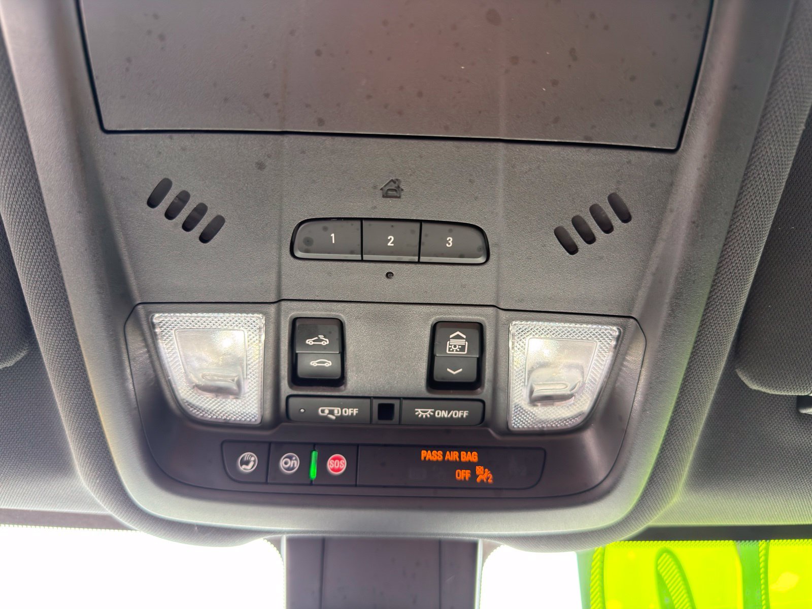Used 2024 Chevrolet Equinox Premier FWD image 27