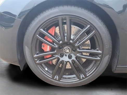 Used 2021 Maserati Ghibli Trofeo image 26
