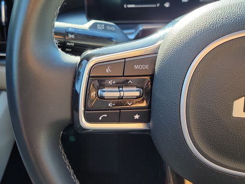 Used 2024 Kia Sorento S w/ Panoramic Sunroof Package FWD image 23
