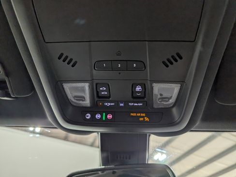 Used 2022 Chevrolet Equinox Premier AWD/4WD image 24