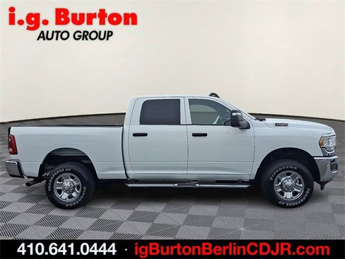 Used 2024 RAM 2500 Tradesman w/ Chrome Appearance Group image 7