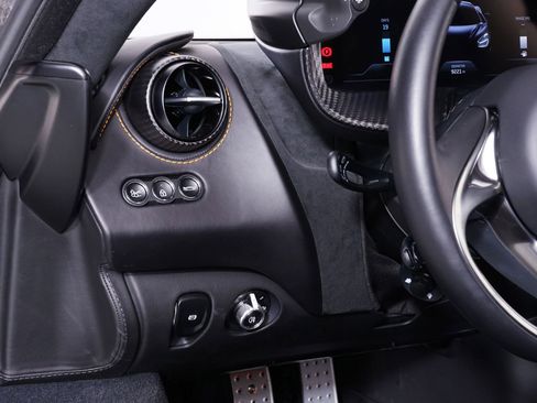 Used 2024 McLaren 750S image 14