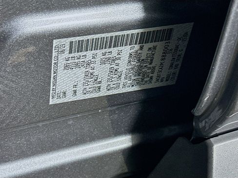 Used 2023 Nissan Rogue SL image 12