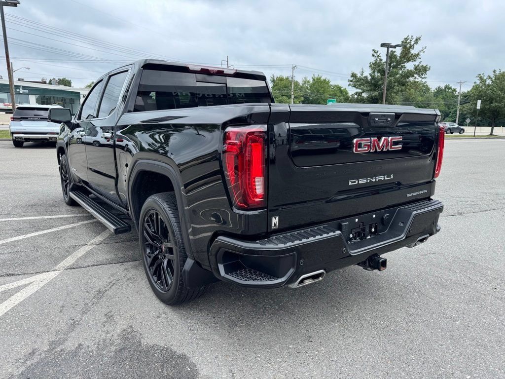 Used 2024 GMC Sierra 1500 Denali w/ Technology Package AWD/4WD image 4
