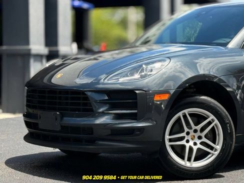 Used 2020 Porsche Macan AWD/4WD image 2