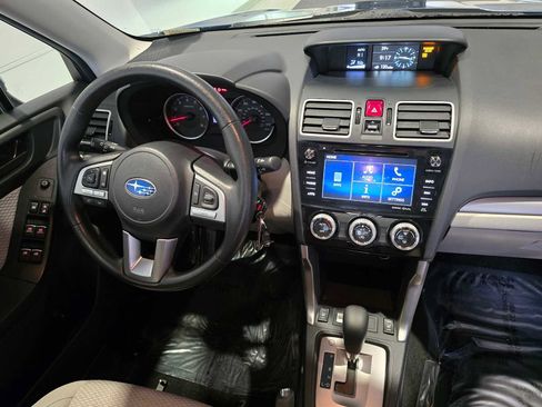 Used 2017 Subaru Forester 2.5i Premium w/ All-Weather Package image 10