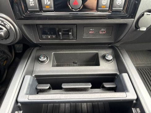 Used 2023 Nissan Titan PRO-4X w/ Pro-4x Convenience Package AWD/4WD image 40