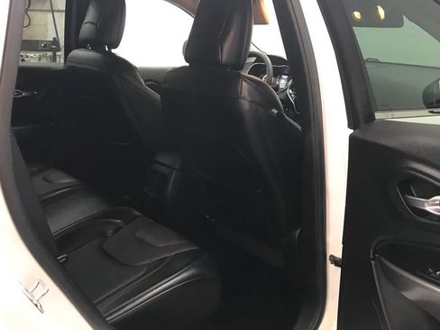 Used 2021 Jeep Cherokee Latitude Lux image 32