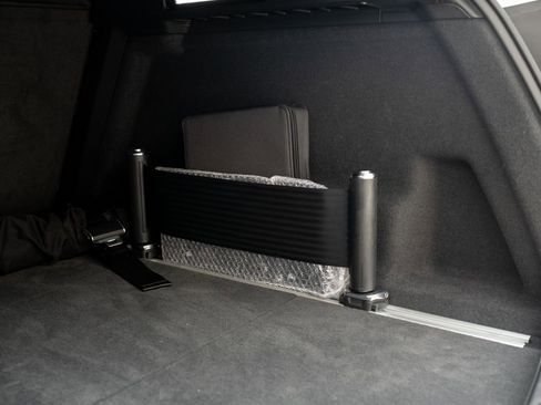 Used 2019 Lamborghini Urus image 46