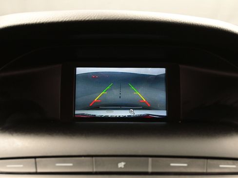 Used 2018 Ford Focus SE w/ SE Appearance Package FWD image 16