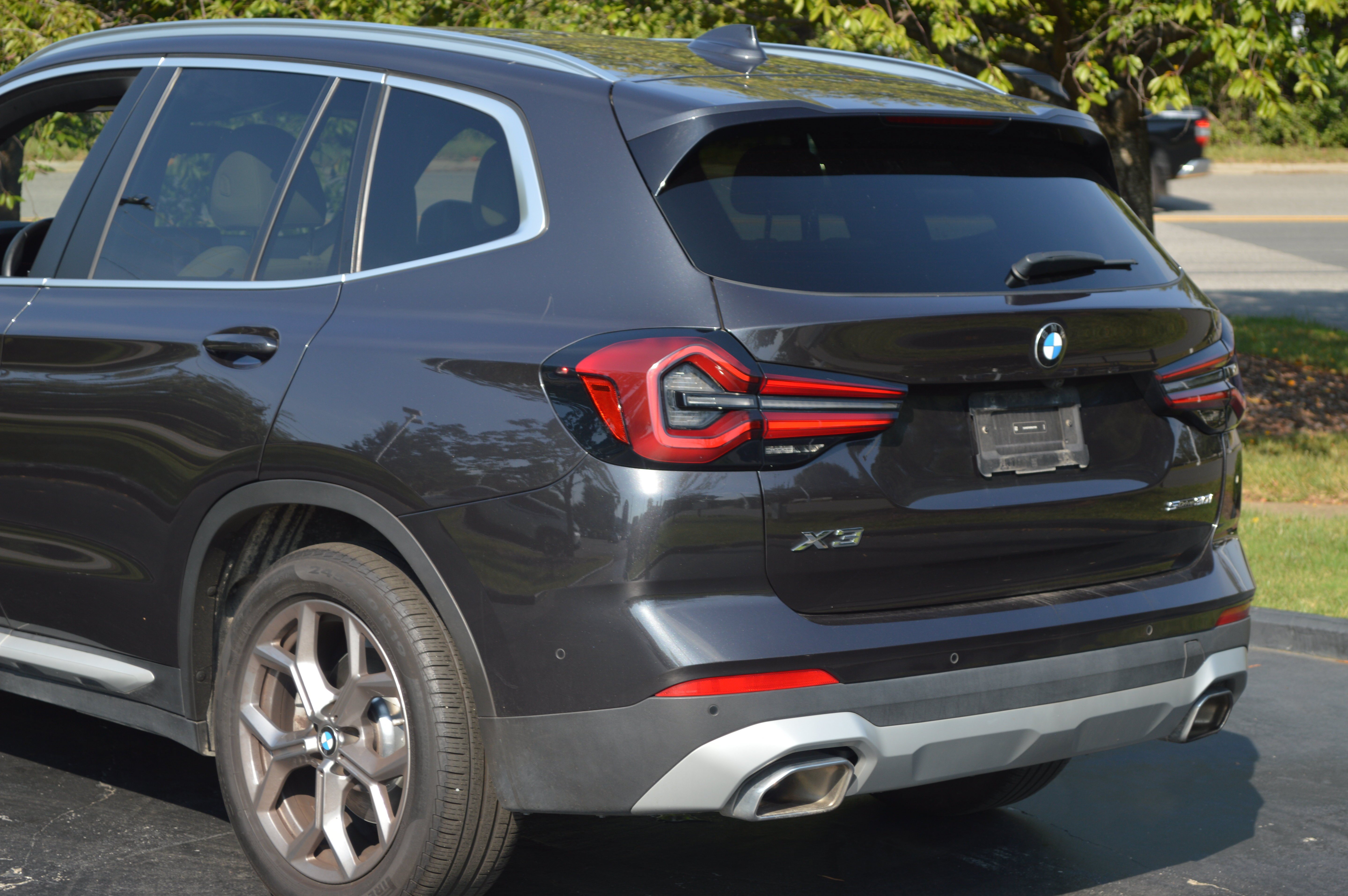 Used 2024 BMW X3 sDrive30i w/ Premium Package RWD image 3