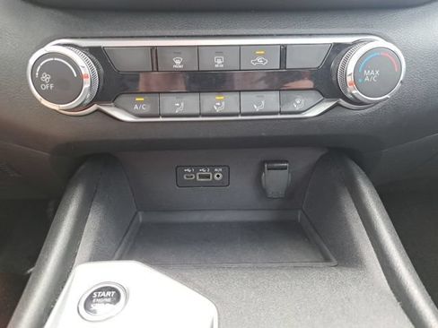 Used 2025 Nissan Altima 2.5 SV FWD image 21