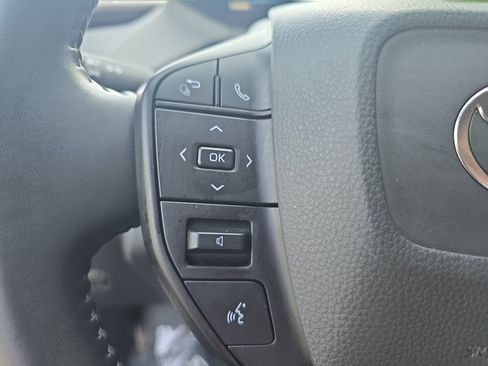 Used 2024 Toyota Prius LE FWD image 16