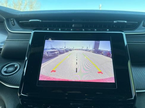 Used 2023 Jeep Grand Cherokee Altitude image 38