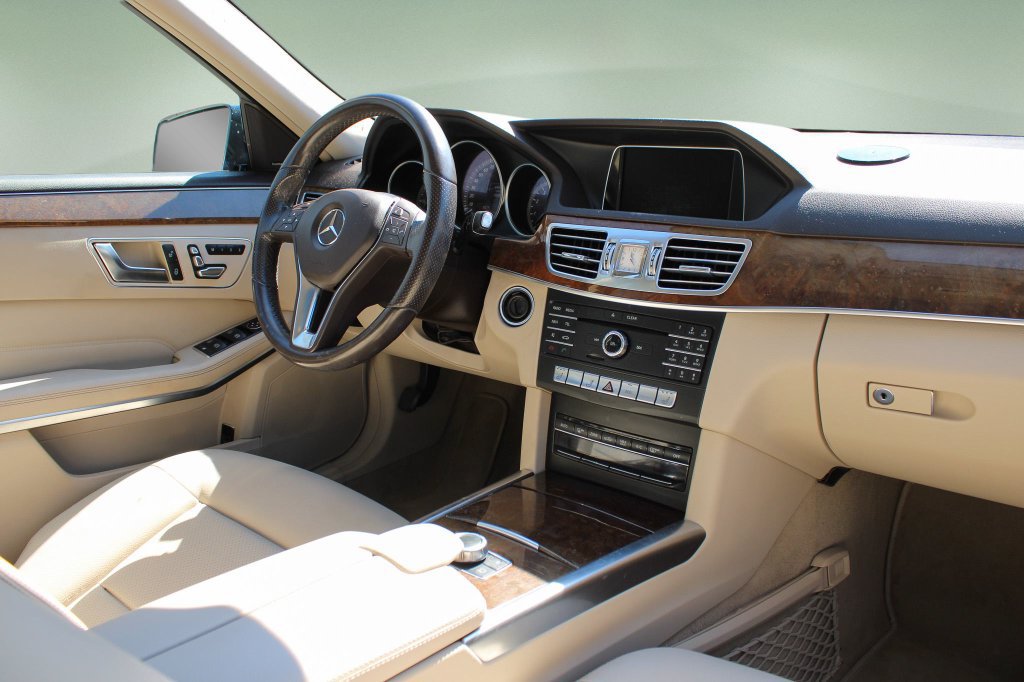Used 2016 Mercedes-Benz E 350 4MATIC Wagon image 21