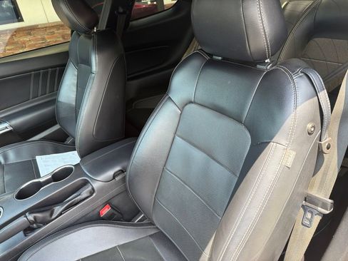 Used 2020 Ford Mustang GT Premium w/ GT Performance Package RWD image 3