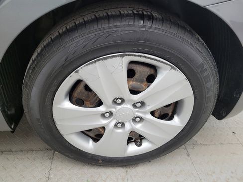 Used 2016 Kia Forte LX image 31