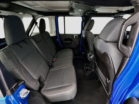 Used 2024 Jeep Wrangler Unlimited Rubicon AWD/4WD image 20