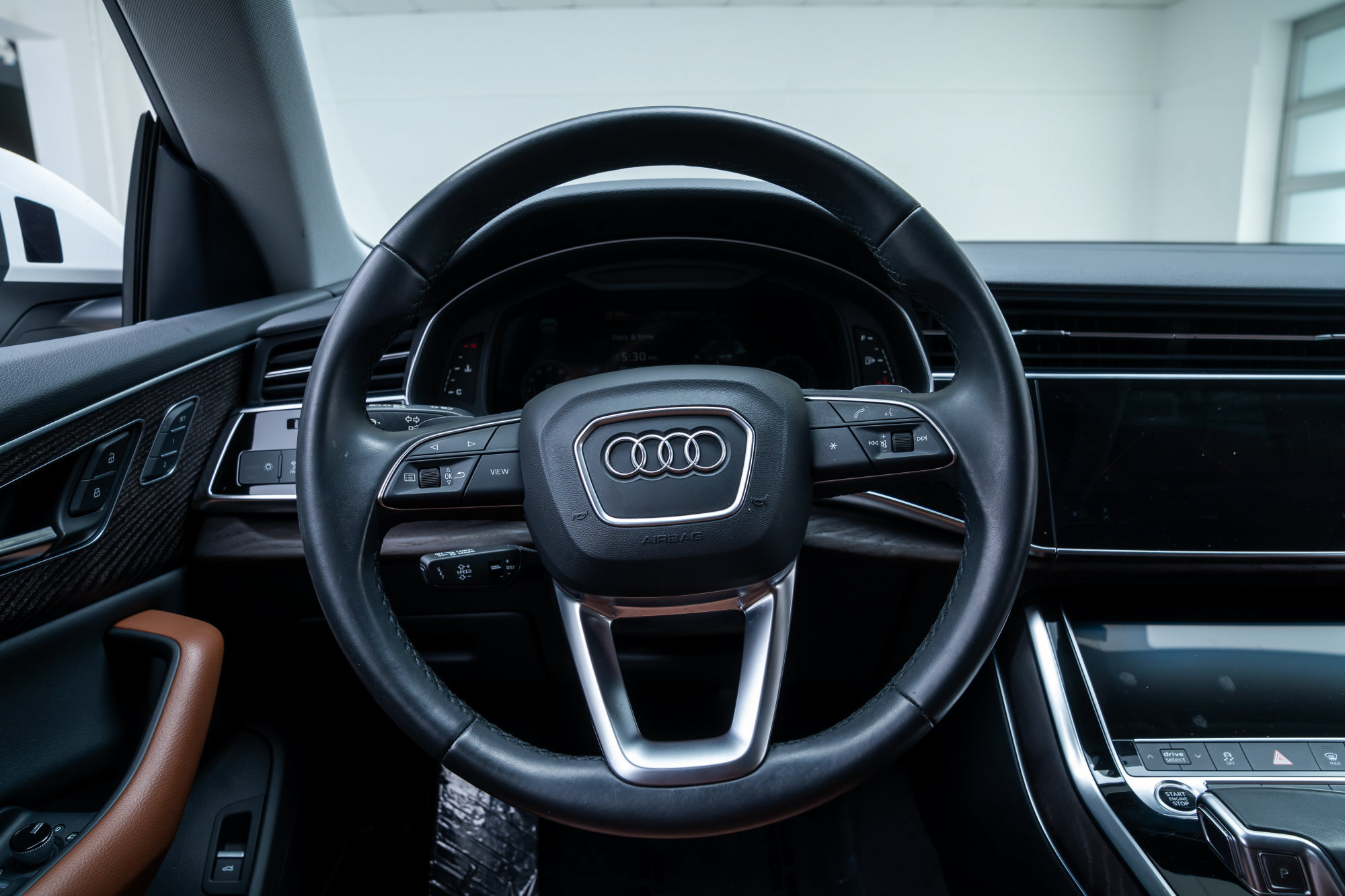 Used 2022 Audi Q8 Premium Plus AWD/4WD image 11