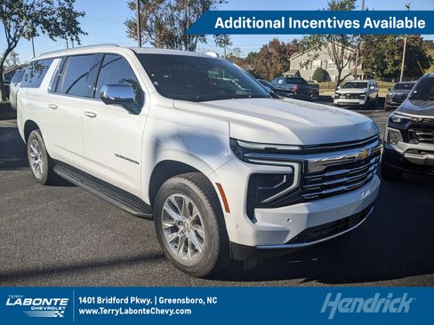 New 2026 Chevrolet Suburban Premier image 1