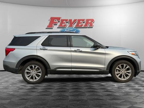 Certified 2023 Ford Explorer XLT w/ Equipment Group 202A AWD/4WD image 5