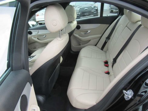 Used 2019 Mercedes-Benz C 300 4MATIC Sedan image 15