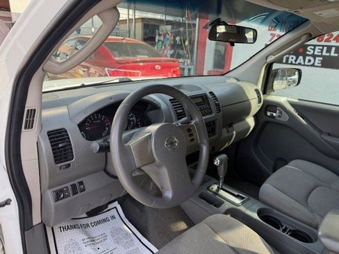 Used 2006 Nissan Frontier SE w/ (P01) Power Pkg image 9