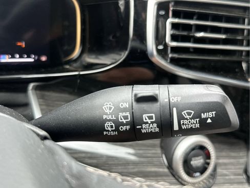 Used 2022 Jeep Wagoneer Series III w/ Premium Group I image 31