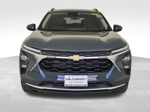 New 2026 Chevrolet Trax LT w/ Driver Confidence Package FWD image 2