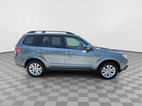 Used 2013 Subaru Forester 2.5X Limited AWD/4WD image 16