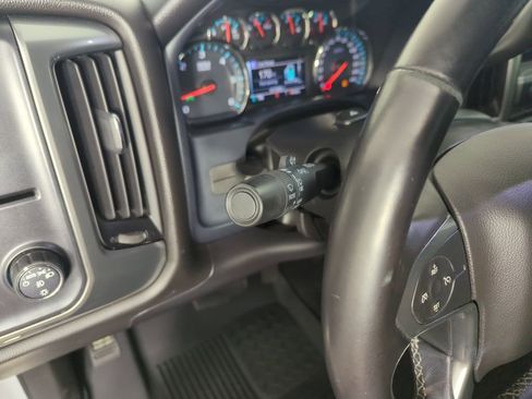 Used 2019 Chevrolet Silverado 1500 LT w/ All Star Edition image 21