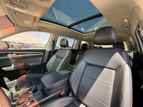 Used 2021 Volkswagen Atlas SE FWD image 18