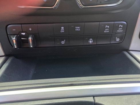 Used 2017 RAM 1500 Big Horn RWD image 13