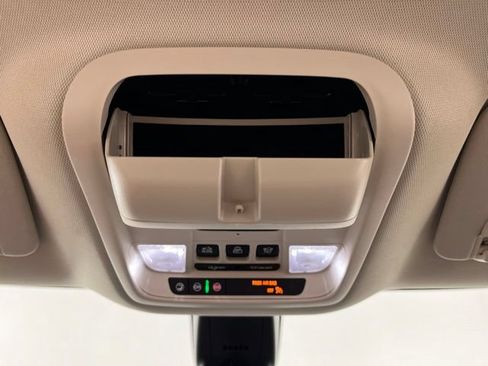 Used 2023 Buick Enclave Avenir w/ Avenir Technology Package FWD image 37