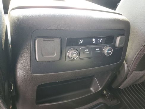 Used 2019 Chevrolet Tahoe LT image 12