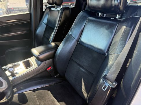Used 2015 Jeep Grand Cherokee Altitude image 18