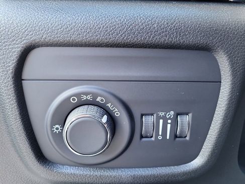 New 2025 Jeep Grand Cherokee Laredo X w/ Luxury Tech Group I image 23