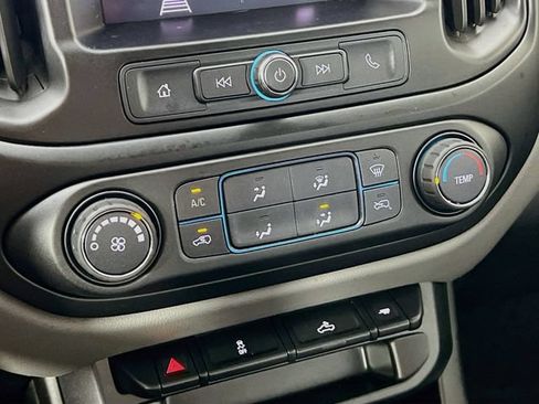 Used 2020 Chevrolet Colorado W/T w/ WT Convenience Package AWD/4WD image 18