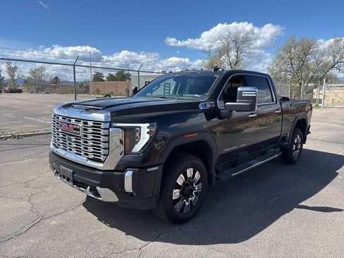 Used 2024 GMC Sierra 3500 Denali w/ Denali Reserve Package image 2