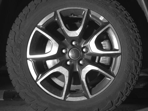 Used 2025 Jeep Compass Trailhawk image 13