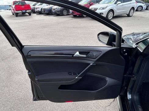 Used 2017 Volkswagen GTI S image 12