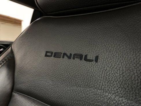 Used 2023 GMC Yukon XL Denali image 65