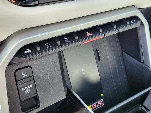 Used 2025 Toyota Tundra Capstone AWD/4WD image 25