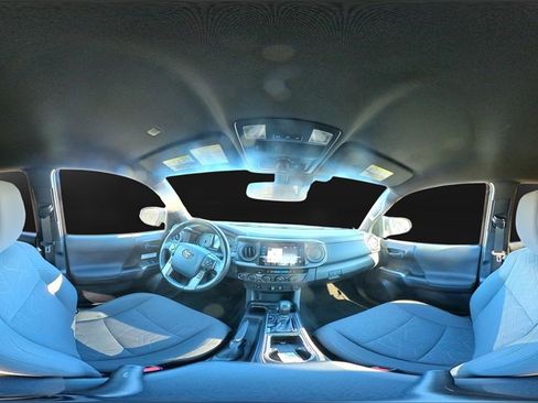 Used 2019 Toyota Tacoma TRD Off-Road image 33