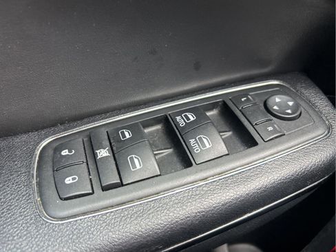 Used 2012 Chrysler 300 S w/ Luxury Group image 24