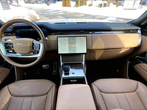 New 2026 Land Rover Range Rover SE image 5